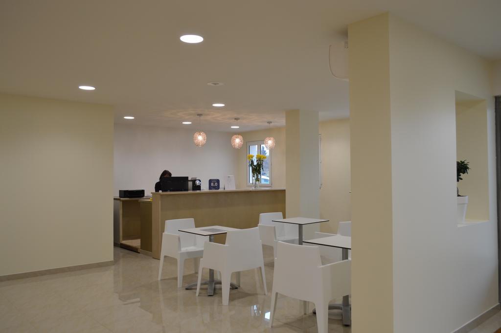 Appart'Hotel Et Chambres Essentiel Spa Arles Buitenkant foto
