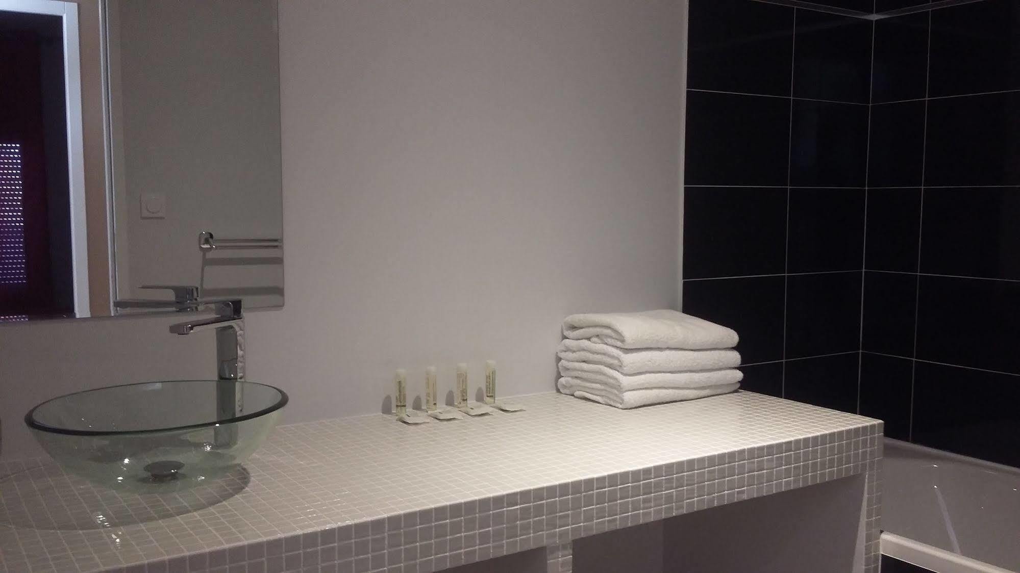 Appart'Hotel Et Chambres Essentiel Spa Arles Buitenkant foto